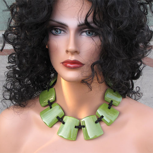 Zsiska Isis 9 Bead Necklace Green JN1001