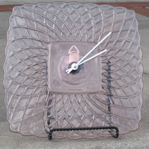 Solos Pale Pink Dish Clock RC31