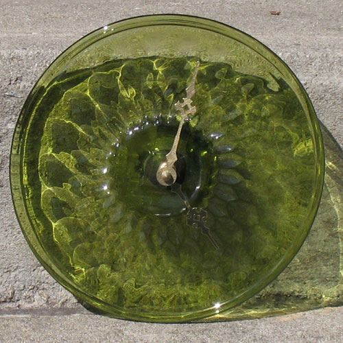 Solos Green Round Dish Clock RC34