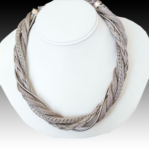 Cavender Necklace Twisted Chains JN1348