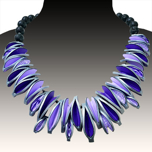 Wiwat Mixed Media Statement Necklace Leaves JN1859